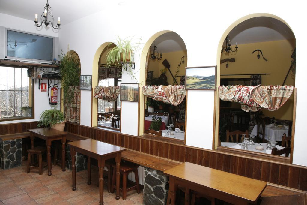 Hostal Restaurante Alto Rey Arroyo de las Fraguas Luaran gambar