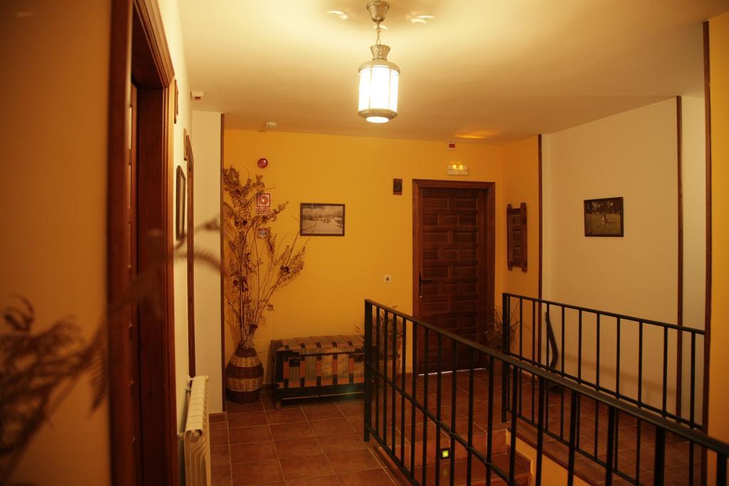 Hostal Restaurante Alto Rey Arroyo de las Fraguas Luaran gambar