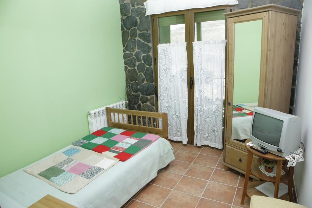 Hostal Restaurante Alto Rey Arroyo de las Fraguas Luaran gambar