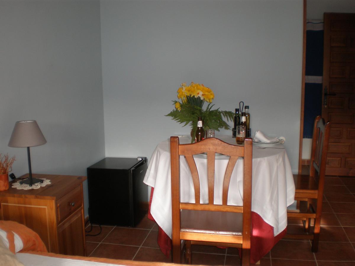 Hostal Restaurante Alto Rey Arroyo de las Fraguas Luaran gambar